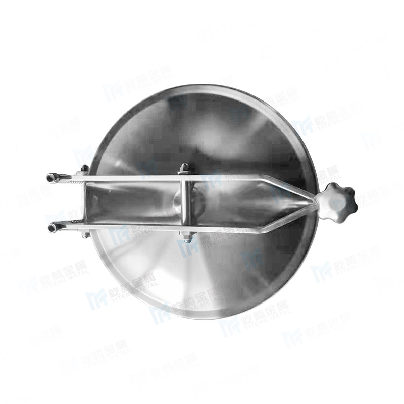 Circular atmospheric manhole